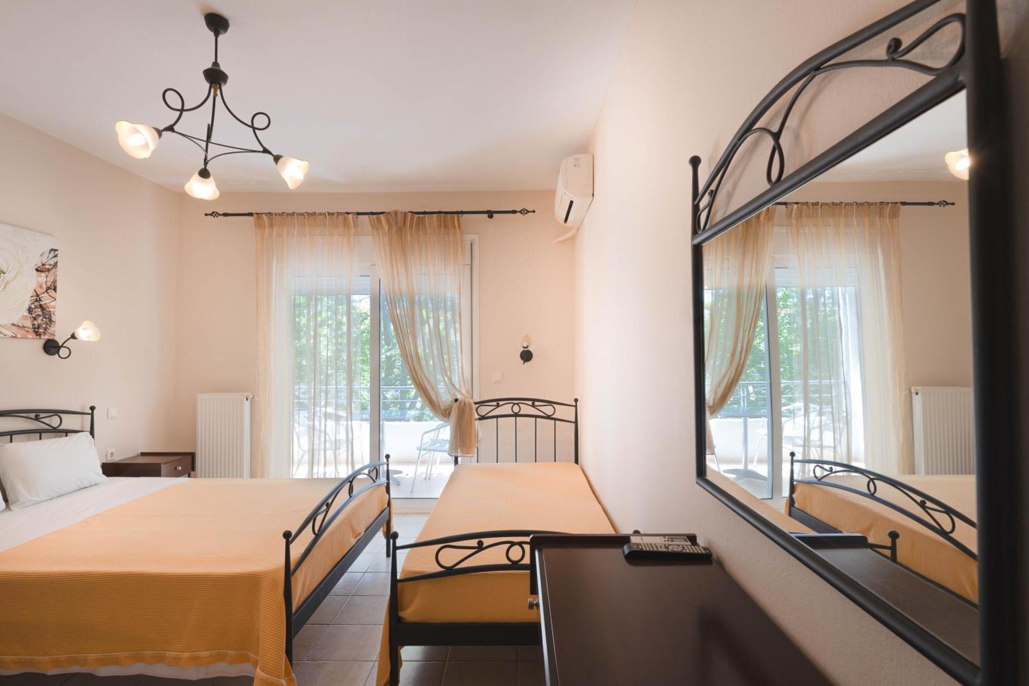 Kipos Resort Néa Péramos Eksteriør billede